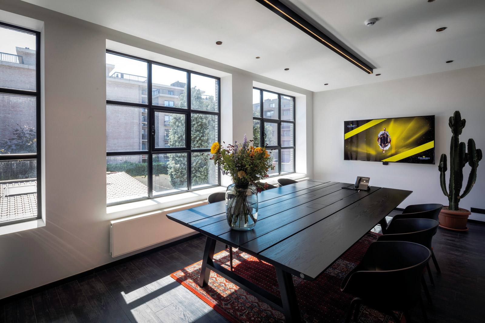 King-George_King-George-Cafe_facilities_02