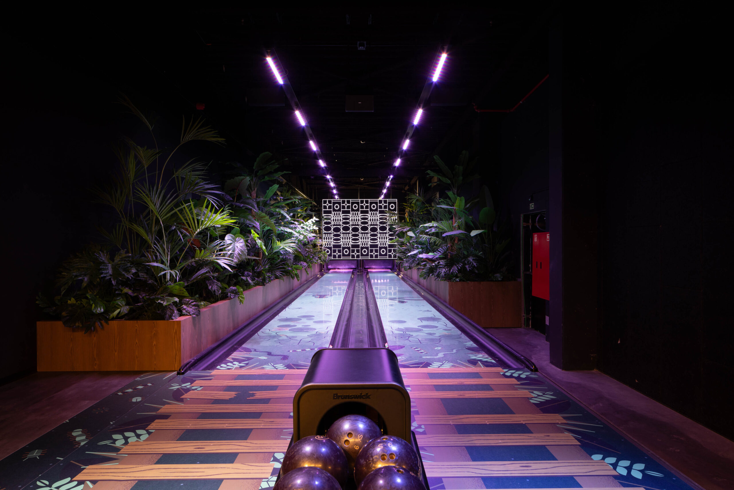 Bowling stone by king george photography by Alexandre Van Battel-32